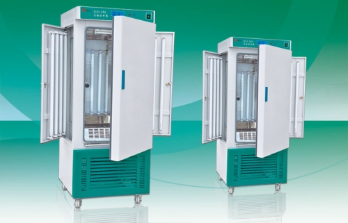 產(chǎn)品名稱:光照培養(yǎng)箱GZX-250EF